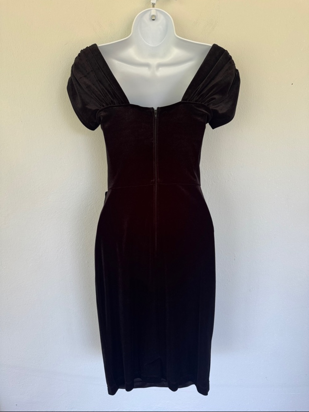 Stop Staring! Black Wiggle Dress Size M Retro Pinup Sweetheart Neckline - Picture 9 of 14